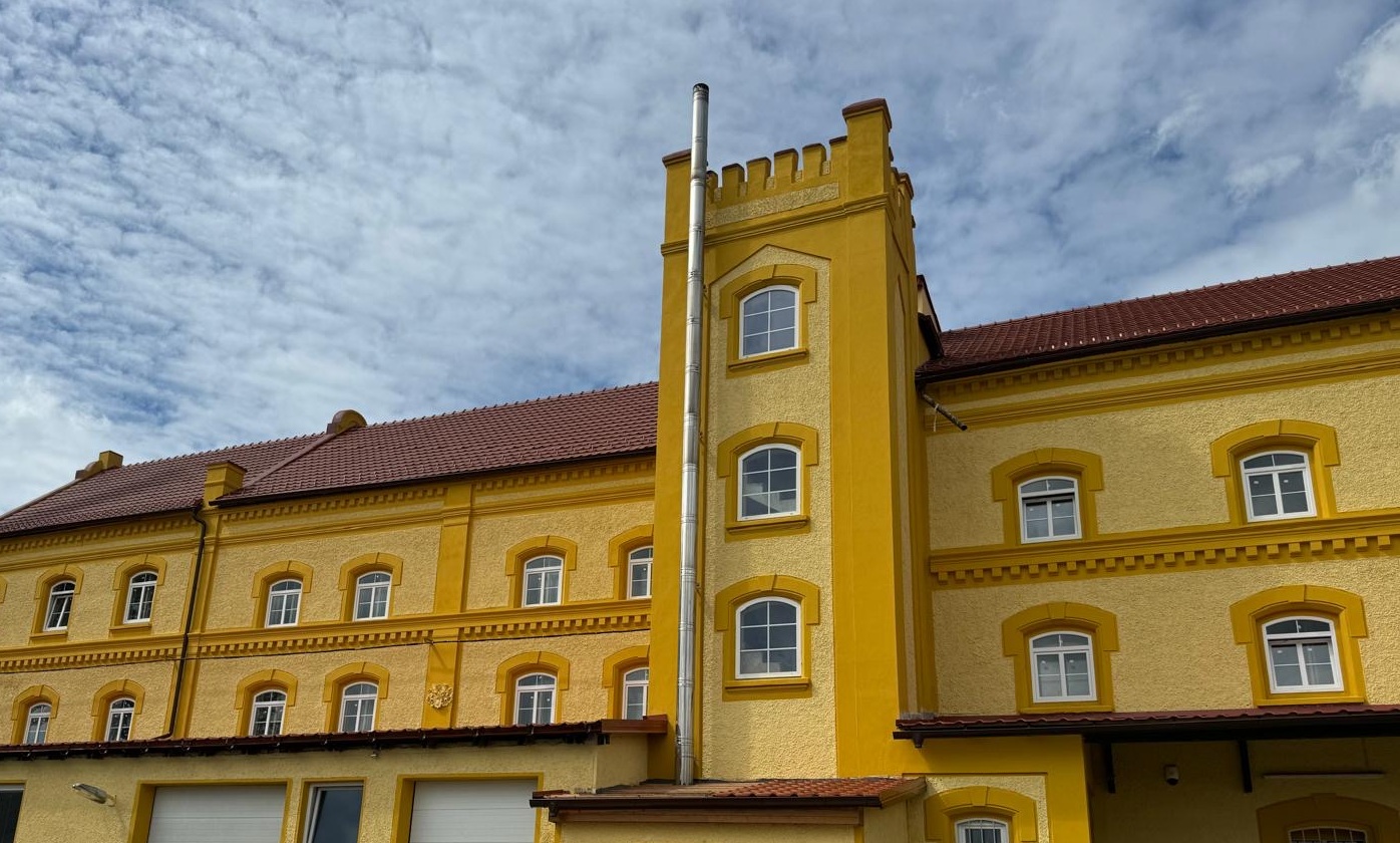 Rekonstrukce fasády v Bezděkově